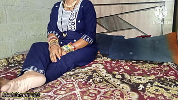 Amrita bhabhi ko raat me jor se chudhai