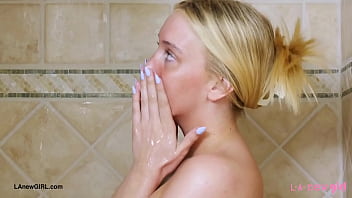 Iconic blonde vision enjoys a sensual bath