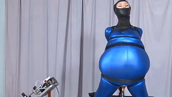 Inflating belly fake