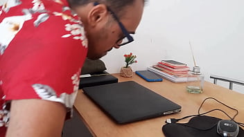 Mature woman had anal sex with a computer technician