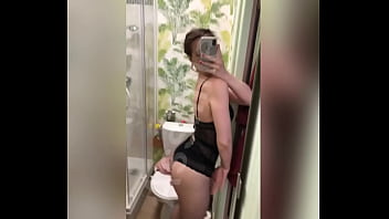 J’aime prendre mon téléphone et me prendre en photos ou vidéo quand je sors