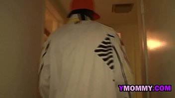 Ymommy 28 12 217 janet holds a private open house and takes on three guys 2