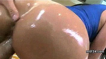 Horny milf gets kinky