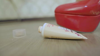 Crush foundation and eye shadow with red high heels