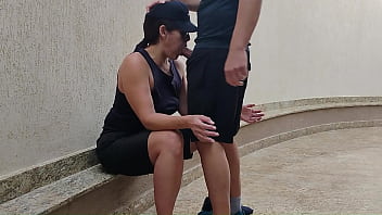 Sapatão teve que dar para o amigo do serviço após apostar que o palmeiras seria campeão mundial