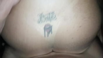 Safada dando o cuzinho até beber leite