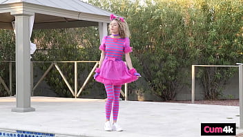 Spinner cum drain goes trick or treating for creampie