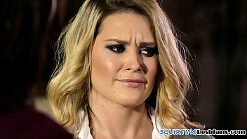 Squirting milf enjoys erotic lesbo threesome