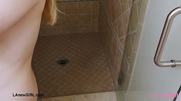 Aspiring amateur model enjoys a sensual bath