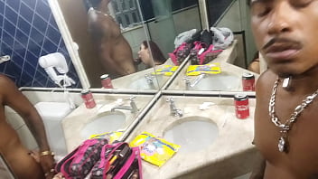 Amateur fuck in bath with a bbc cock foda amadora na banheira com uma pica bbcamateur fuck in bath with a bbc cock foda amadora na banheira com uma pica bbc