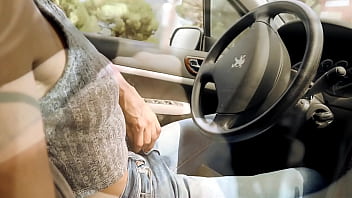 Amateur car fun – she jerks me off sucks me & fucks me