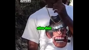 Lecciones de vida en el barrio #historia #cantante #apoyo #elchicletv #superacion #barbero