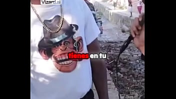 Lecciones de vida en el barrio #historia #cantante #apoyo #elchicletv #superacion #barbero