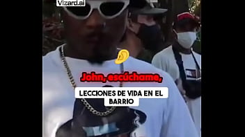 Lecciones de vida en el barrio #historia #cantante #apoyo #elchicletv #superacion #barbero