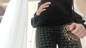 I am pregnant and i love to show it