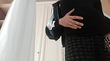 I am pregnant and i love to show it