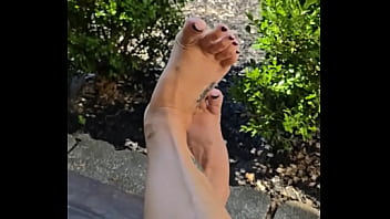 Its a beautiful blessed day but its also tuesday which means tatas and toes let's see 'em thehotgilftour