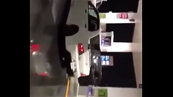 カスタムカーが公道でバーンアウト！！