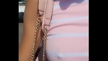 Il fait tellement chaud à alicante que je suis toute mouillé