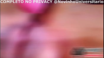 Novinho fudendo a bumbumgigante