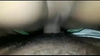 Brincando com o namorado gozando no pau dele