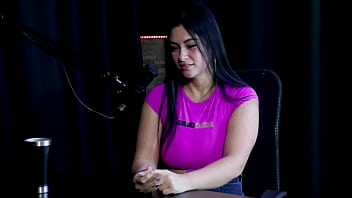 Safada Demostra O Seu Boquete Tem Os Peitos Chupados Depois De Dizer Que O Plug Acabou Entrando No Seu Cu E Foi Contratada Pra Mijar Enquanto O Cliente Ficava Na Punheta Angel Baronesa Sheer Red thumbnail