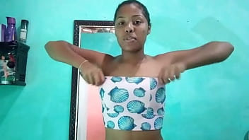 Vitória exibiu sua bunda