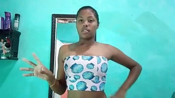 Vitória exibiu sua bunda