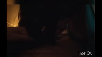 Gostosa sentando na pika