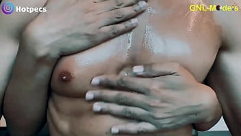 Muscle Amateur Guys Gets Pecs Worship And Nipple Play thumbnail