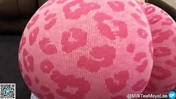 Perfect butt asian shaking that butt