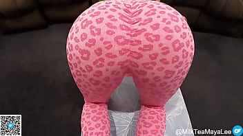 Perfect butt asian shaking that butt