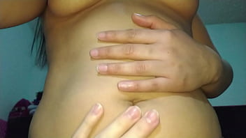 Chica embarazada pedia verga a su esposo y como este no le dio acudio a su vecino el de la tienda