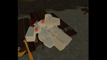 Disfrutando con una amiga alguien para colaborar Disfrutando con una amiga alguien para colaborar