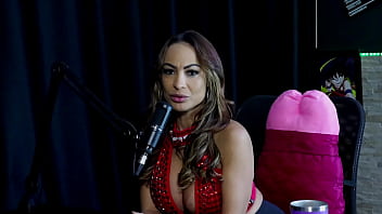 Está aproveitando a vida seu sonho era ser famosa gosta da história do pornô e pra gozar belinha baracho watch sheer red