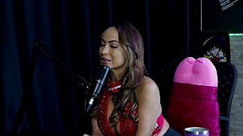 Está aproveitando a vida seu sonho era ser famosa gosta da história do pornô e pra gozar belinha baracho watch sheer red