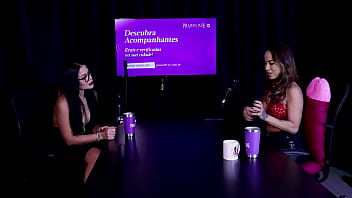 Está aproveitando a vida seu sonho era ser famosa gosta da história do pornô e pra gozar belinha baracho watch sheer red