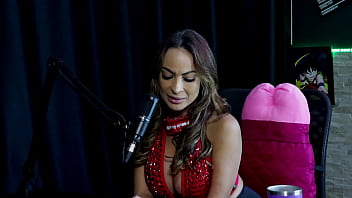 Está aproveitando a vida seu sonho era ser famosa gosta da história do pornô e pra gozar belinha baracho watch sheer red