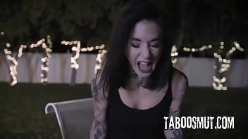 Homewrecker babe has threesome with her stepsister on her wedding Homewrecker babe has threesome with her stepsister on her wedding