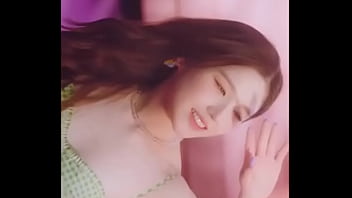 Loona Flip That Mv thumbnail