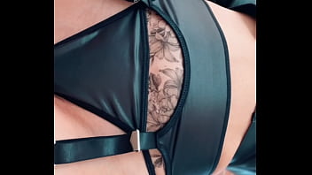 Bonjour mes coquinoux nouvelle tenue ce matin vous aimez