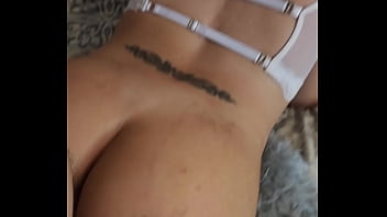 Mi novia con otro se deja grabar muy puta