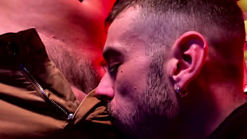 Thiago Se Vide Les Couilles Dans Le Cul De Bony Son Assistant Free 4 Mn thumbnail