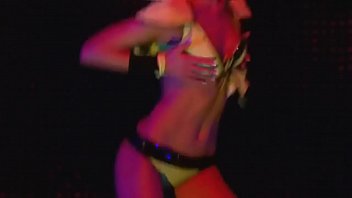 Dj vini devochki tantsuyut