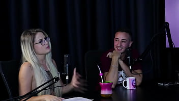 Teve experiência ruim na boate que o fábio porchat frequentava o miss bumbum a ajudou a ter mais credibilidade e venceu o miss simpatia casal kaliente sheer red