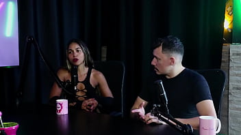 Teve experiência ruim na boate que o fábio porchat frequentava o miss bumbum a ajudou a ter mais credibilidade e venceu o miss simpatia casal kaliente sheer red