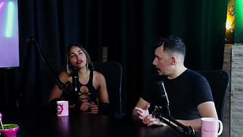 Teve experiência ruim na boate que o fábio porchat frequentava o miss bumbum a ajudou a ter mais credibilidade e venceu o miss simpatia casal kaliente sheer red