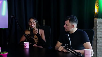 Teve experiência ruim na boate que o fábio porchat frequentava o miss bumbum a ajudou a ter mais credibilidade e venceu o miss simpatia casal kaliente sheer red