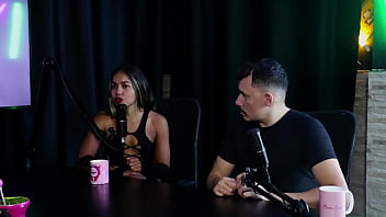 Teve experiência ruim na boate que o fábio porchat frequentava o miss bumbum a ajudou a ter mais credibilidade e venceu o miss simpatia casal kaliente sheer red