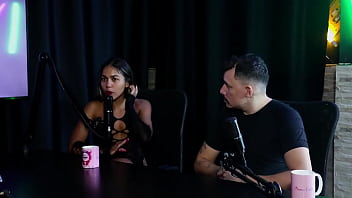 Teve experiência ruim na boate que o fábio porchat frequentava o miss bumbum a ajudou a ter mais credibilidade e venceu o miss simpatia casal kaliente sheer red